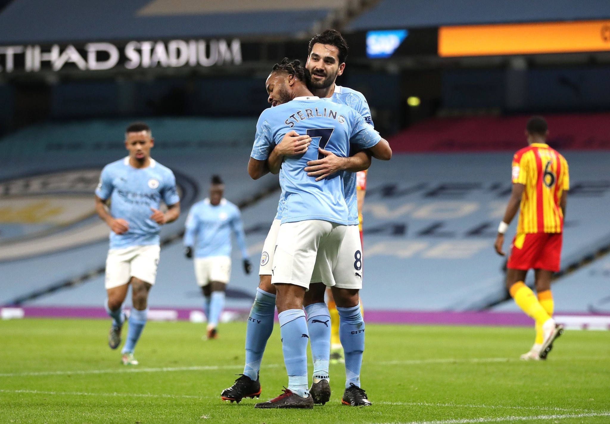 为球队增添 为球队增添